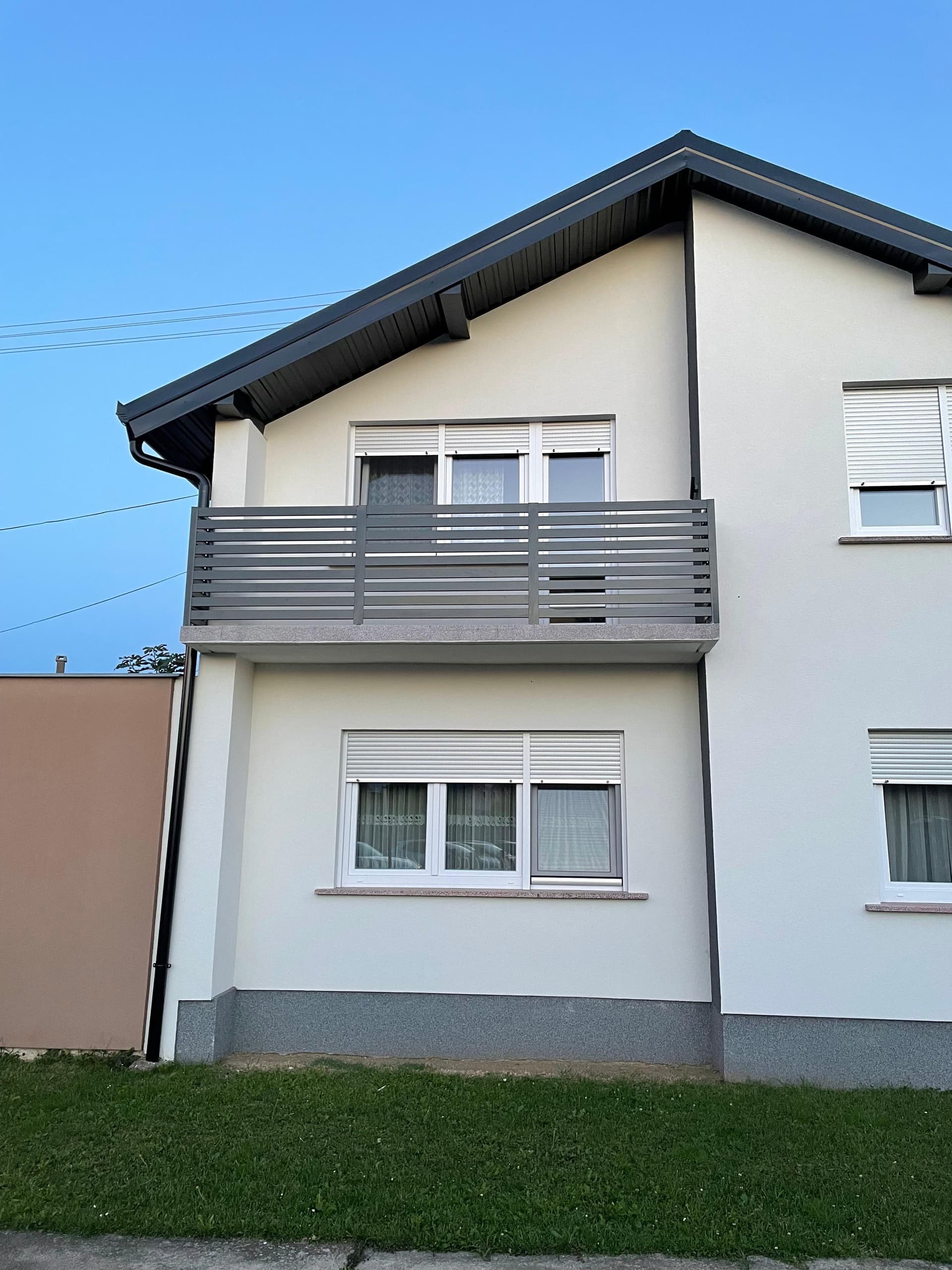 Primjer oluka na objektu u izvedbi